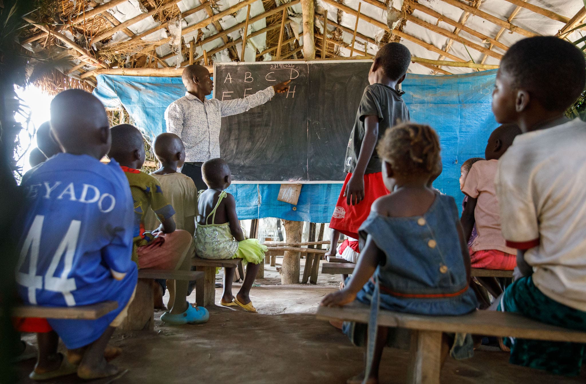 Solidarity with South Sudan Bingo Louis, STTC Graduate started Liberty Nursery and Primary School and currently has 350 students in Akorobodi 2 village, Yambio County. There is no other school in the neighborhood and so the community fully depends on his school despite the fact that he constructed the school using palm leaves, tarpulin and other locally available material