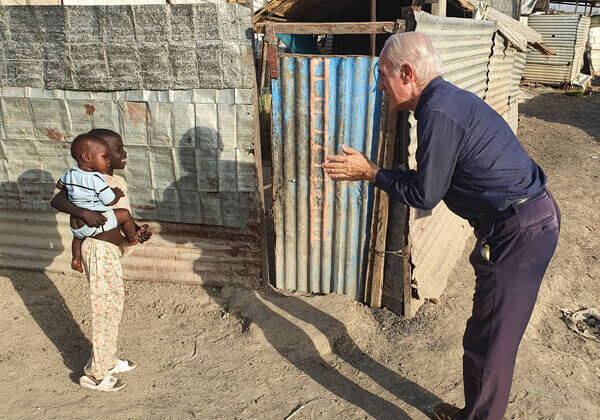 fr_mike_malakal_maryknoll_mag_web